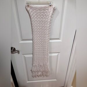 Elegant‎ Cream Knit Scarf